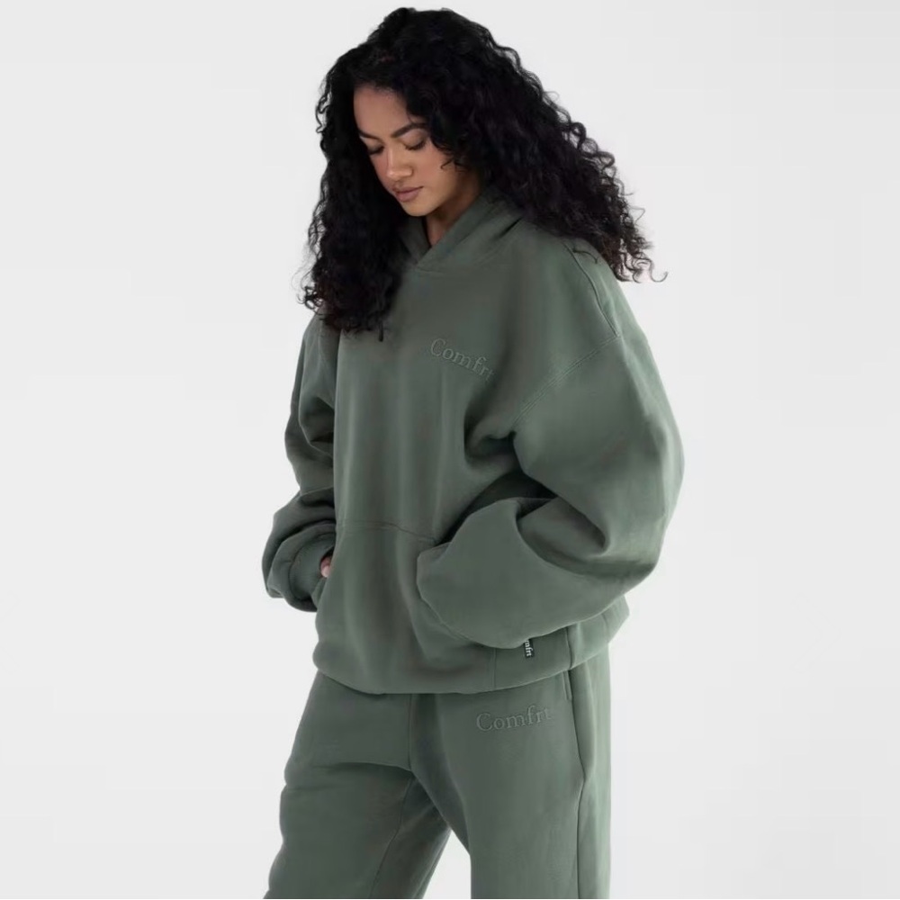 Minimalist Forest Green Hoodie (L) & sweatpants (L)